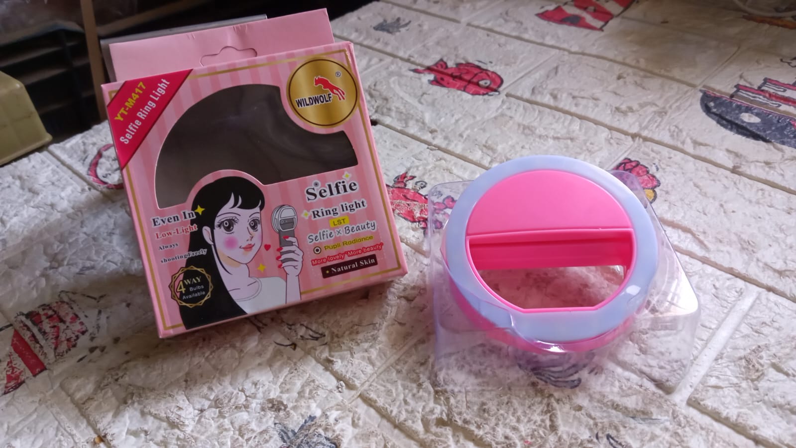 Phone Selfie Ring Light – Battery Operated Clip-On Light for Smartphone Photography (Battery Not Included) Phone Selfie Ring Light – Battery Operated Clip-On Light for Smartphone Photography (Battery Not Included)